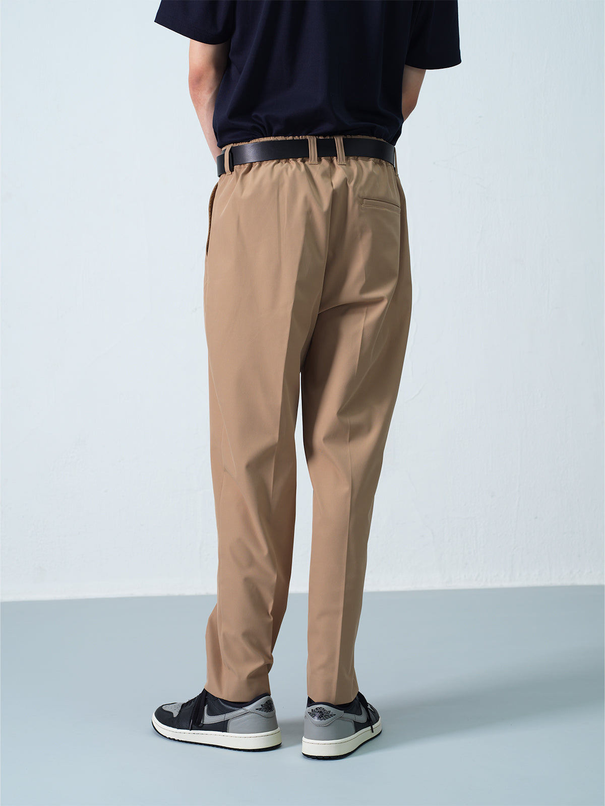 ONE TUCK STRETCH PANTS
