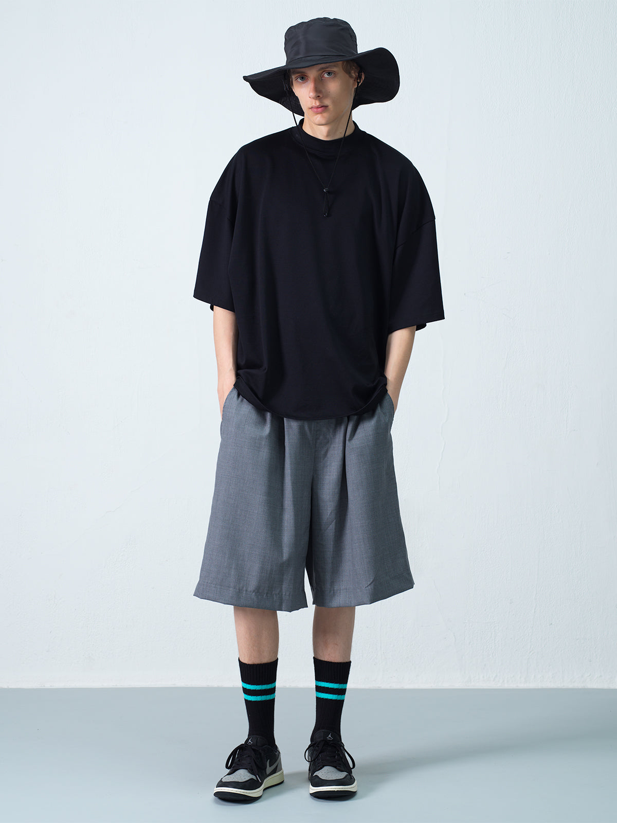 INNER FREEZE MOCK TEE – OVERSIZED