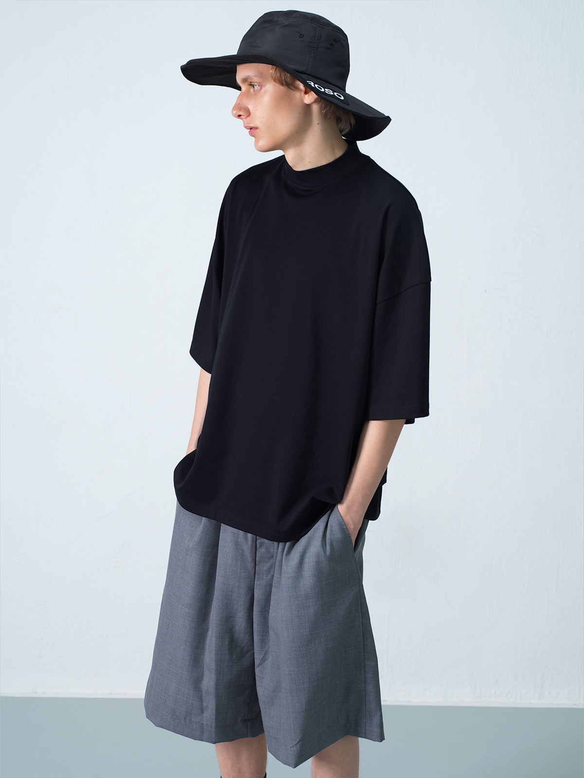 WOOL BERMUDA PANTS